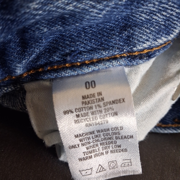 Mom Short Denim Ripped Distressed Jean - Picture 5 of 6